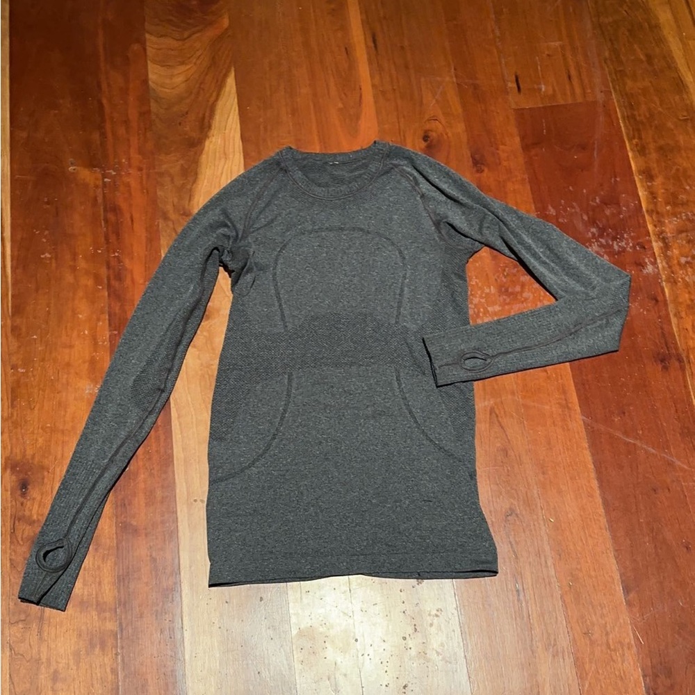 Lululemon, grey, long sleeve, size 2-4 top.